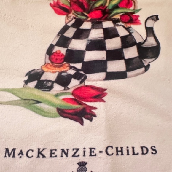 Two Macenzie Childs Teapot Kitchen or Hand Towels - Picture 5 of 6